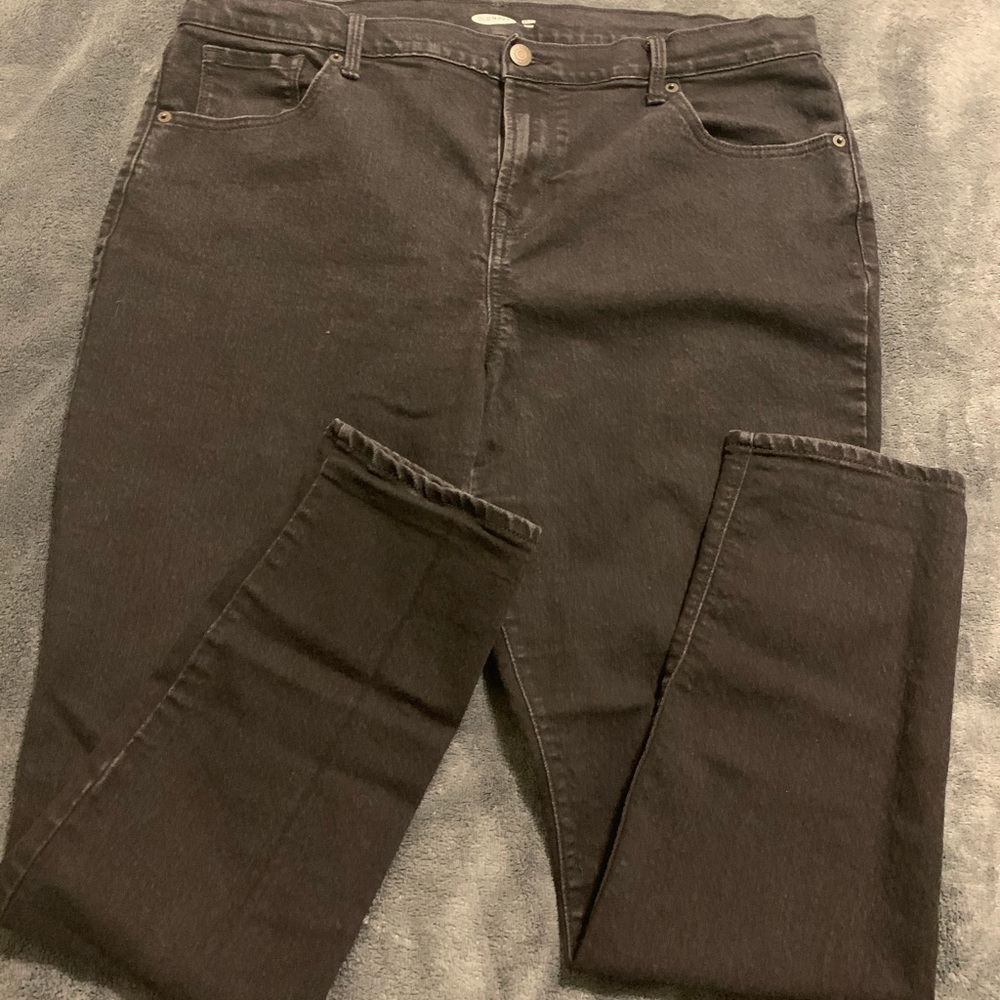 Women’s Black Straight Legged Size 16 Jeans